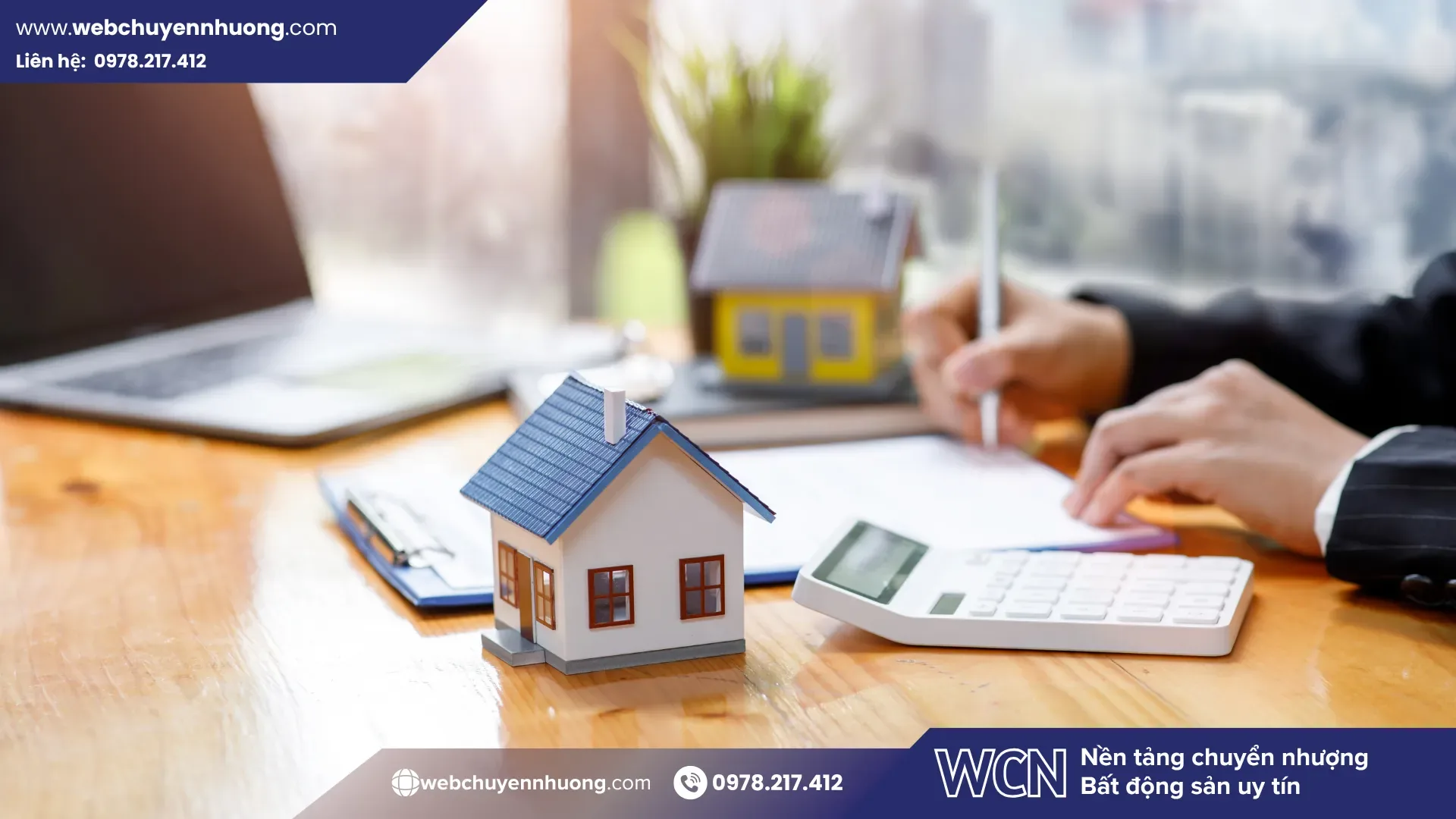 Giá bán hấp dẫn không nên là yếu tố quyết định, vì nhiều căn hộ giá thấp bất thường có thể đi kèm rủi ro pháp lý trong các dự án chậm ra sổ hồng.